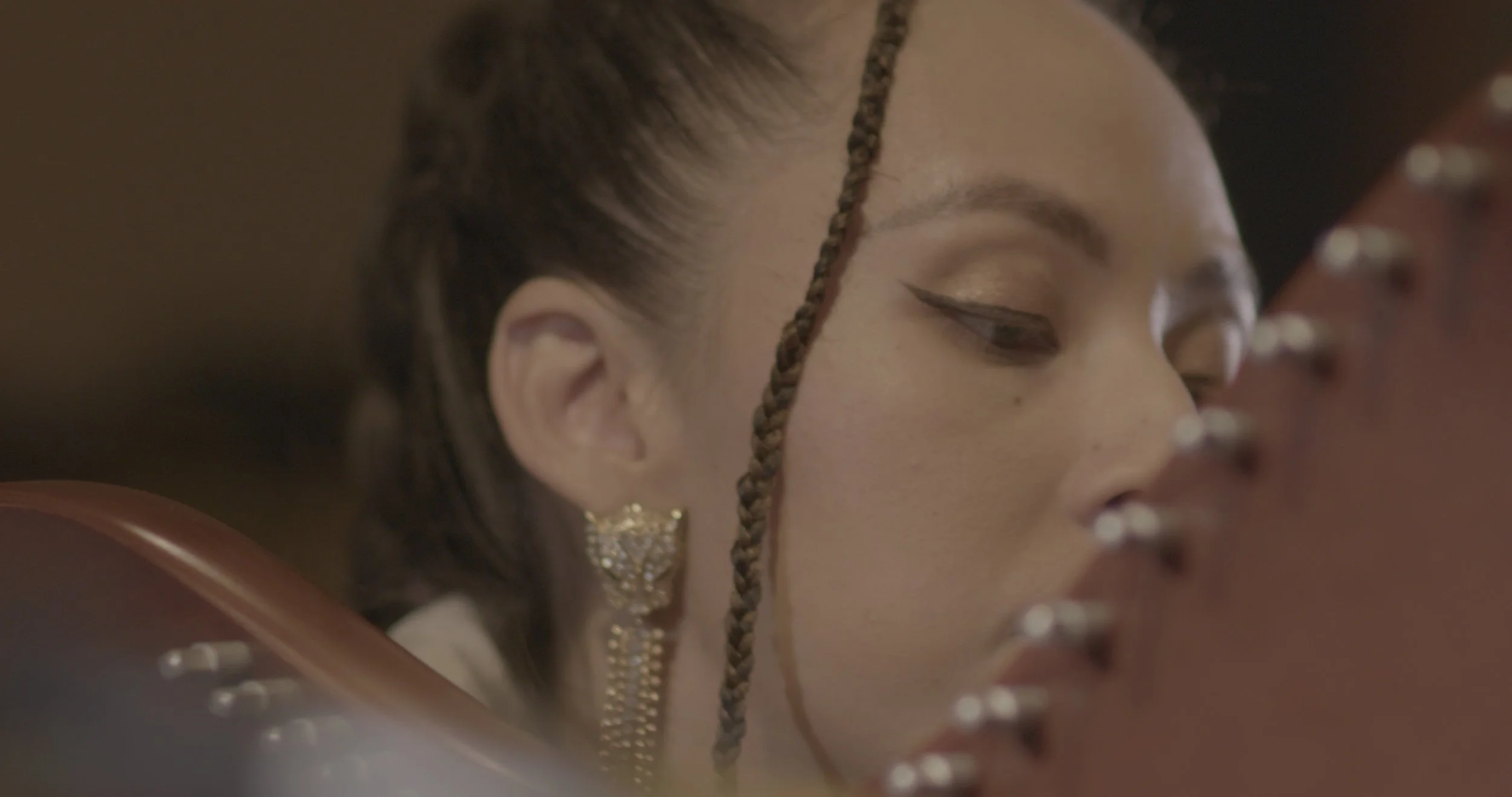 Thessa Carina Still 3