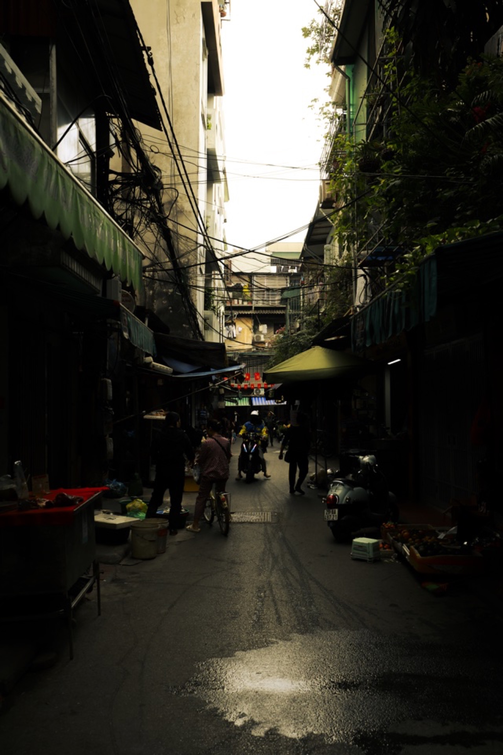 Hanoi — Le Duan 143